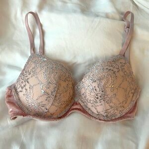 Victoria’s Secret Push-up Bra 💕